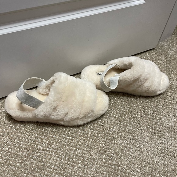 Like New Cream Ugg Fluff Yeah Slipper Slides size 9 - Picture 3 of 6